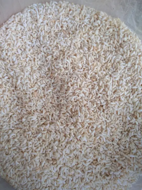 হাতে ভাজা মুড়ি 
